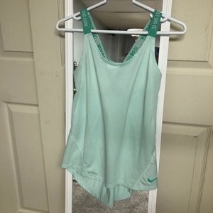 Nike cross back tank top